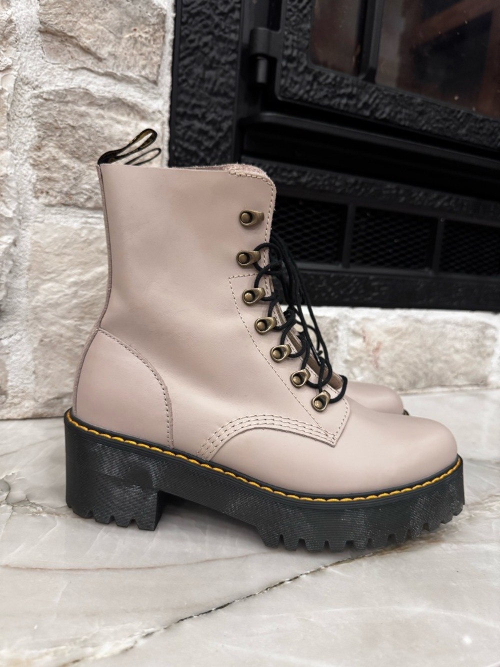 Dr. Martens Leona Boot in taupe pink beige size 11 new